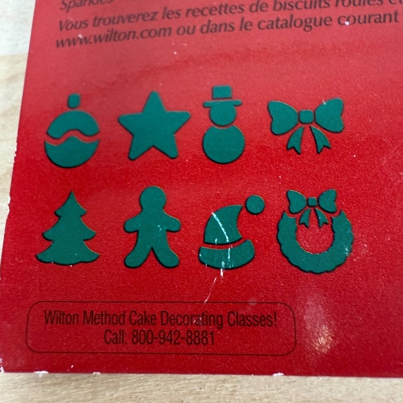 Wilton Cookie and Cupcake Stencils plus 5 Christmas Cookie Cutters - Picture 4 of 5